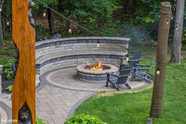 1868 Carsons Cove Cove, Commerce Twp, MI 48390