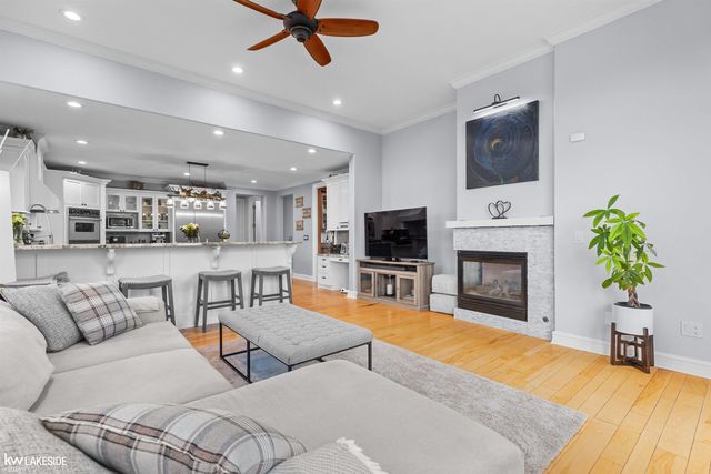 1868 Carsons Cove Cove, Commerce Twp, MI 48390