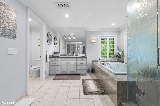 1868 Carsons Cove Cove, Commerce Twp, MI 48390