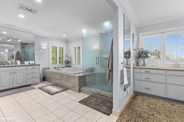 1868 Carsons Cove Cove, Commerce Twp, MI 48390