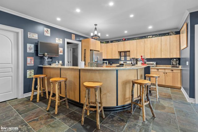 1868 Carsons Cove Cove, Commerce Twp, MI 48390
