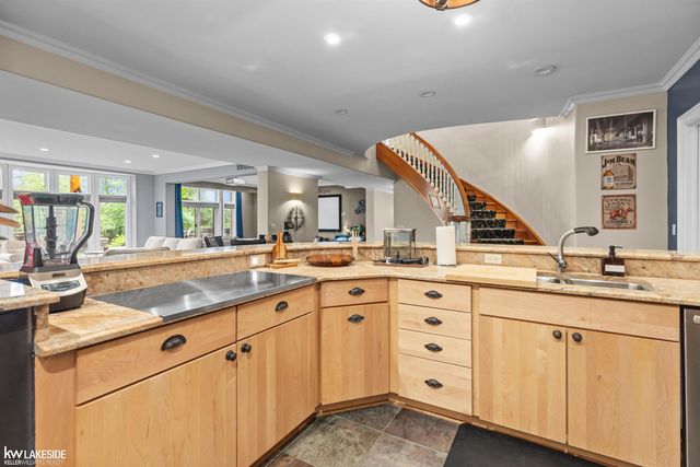 1868 Carsons Cove Cove, Commerce Twp, MI 48390