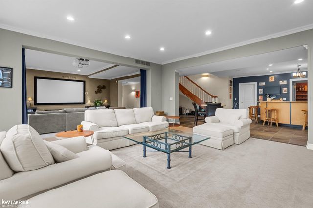 1868 Carsons Cove Cove, Commerce Twp, MI 48390