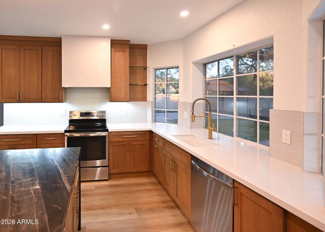 1849 E WINDMERE Drive, Phoenix, AZ 85048