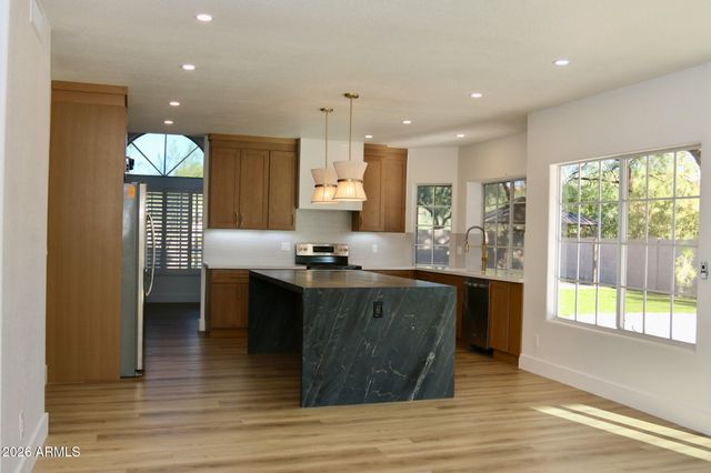 1849 E WINDMERE Drive, Phoenix, AZ 85048