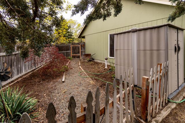 3128 NE Cromwell Court, Bend, OR 97701