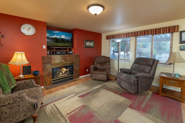 3128 NE Cromwell Court, Bend, OR 97701