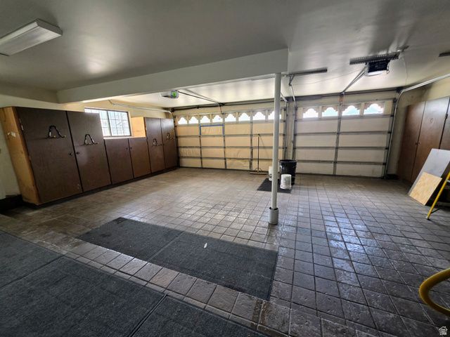 1094 E LOCH LOMOND WAY, Millcreek, UT 84117