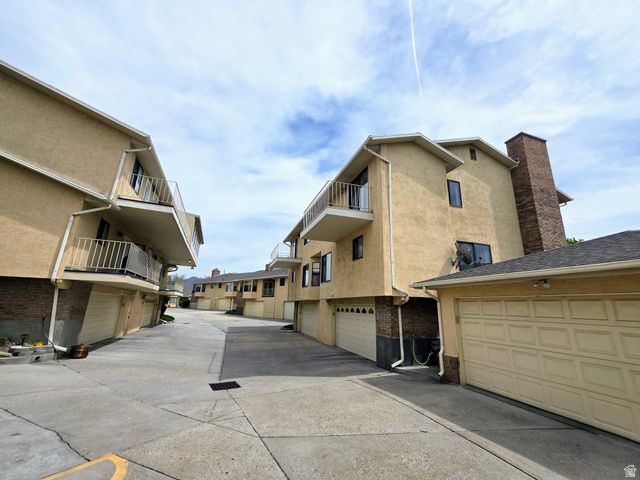 1094 E LOCH LOMOND WAY, Millcreek, UT 84117