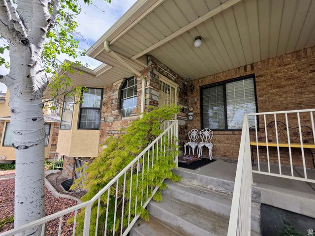 1094 E LOCH LOMOND WAY, Millcreek, UT 84117