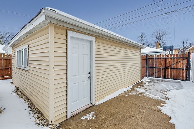 3916 N Pontiac Avenue, Chicago, IL 60634