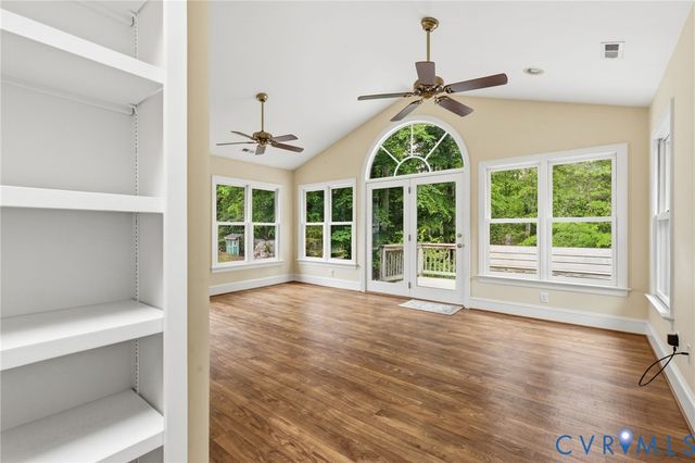 10125 Wilmore Dr, Mechanicsville, VA 23116