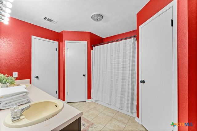 2504 Lazy Ridge Drive, Killeen, TX 76543