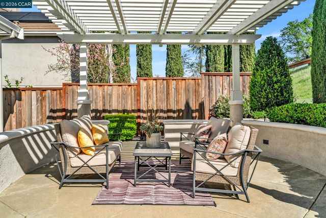 974 Rosehedge Ct, Concord, CA 94521