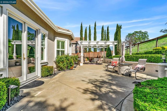 974 Rosehedge Ct, Concord, CA 94521