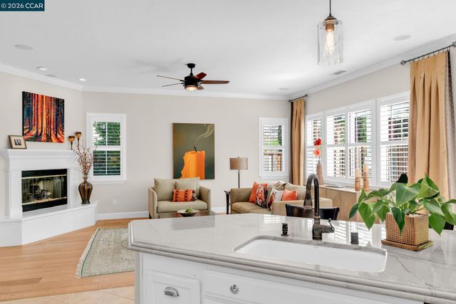 974 Rosehedge Ct, Concord, CA 94521