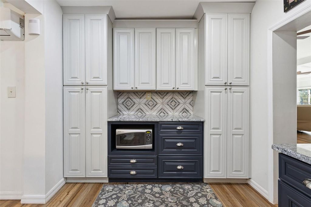 Image 20 of property listing at 43411 STATE ROAD 19, Altoona, FL 32702