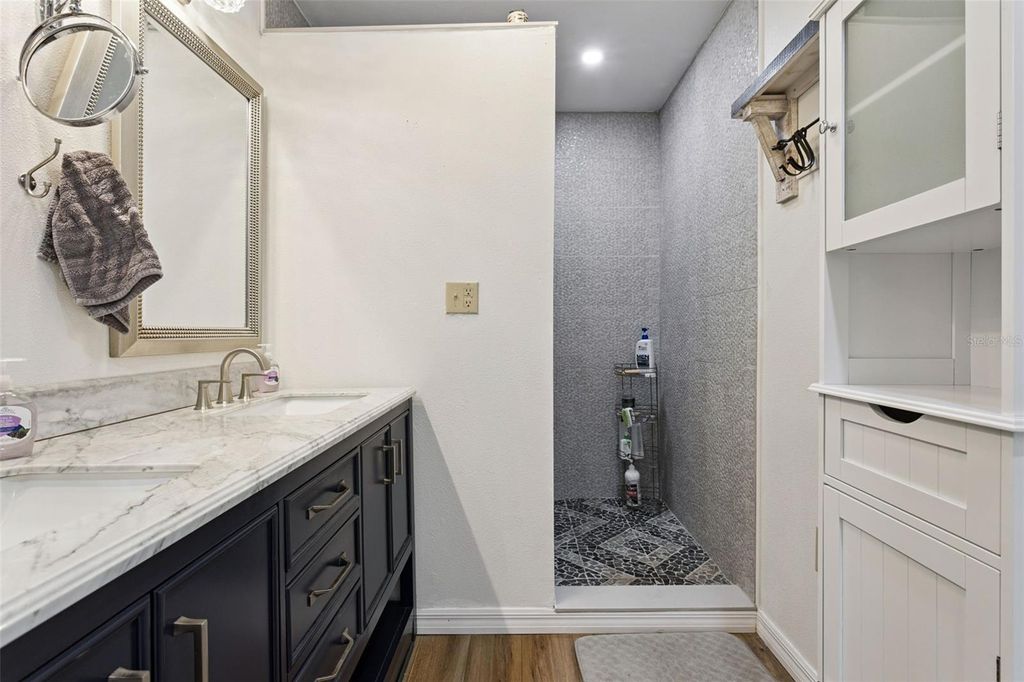 Image 25 of property listing at 43411 STATE ROAD 19, Altoona, FL 32702