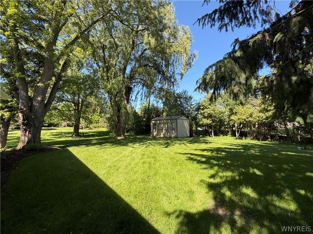 4635 Hedgewood Drive, Clarence, NY 14221