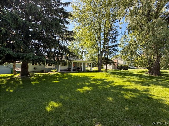 4635 Hedgewood Drive, Clarence, NY 14221