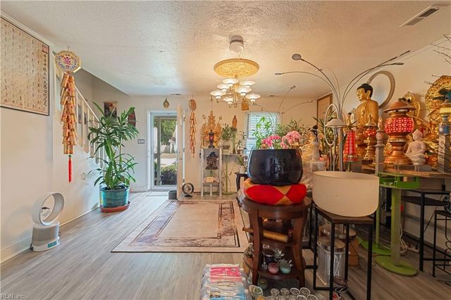 1806 Beckwood CMN, Chesapeake, VA 23320