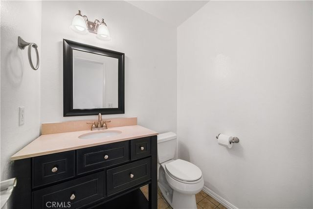 8712 Bellmead Drive, Huntington Beach, CA 92646