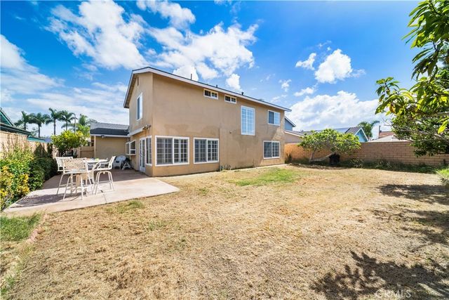 8712 Bellmead Drive, Huntington Beach, CA 92646
