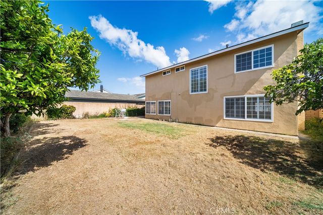 8712 Bellmead Drive, Huntington Beach, CA 92646