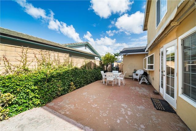 8712 Bellmead Drive, Huntington Beach, CA 92646