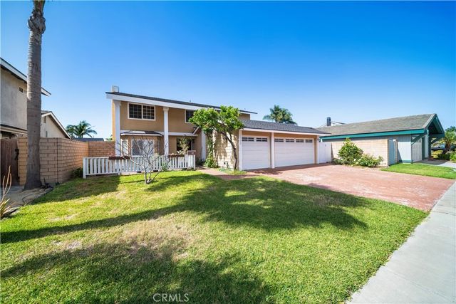 8712 Bellmead Drive, Huntington Beach, CA 92646