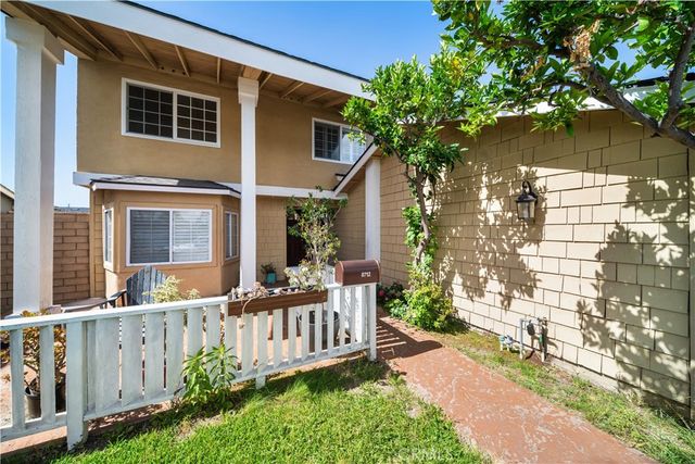 8712 Bellmead Drive, Huntington Beach, CA 92646