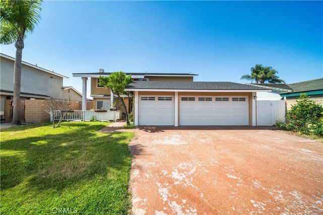 8712 Bellmead Drive, Huntington Beach, CA 92646