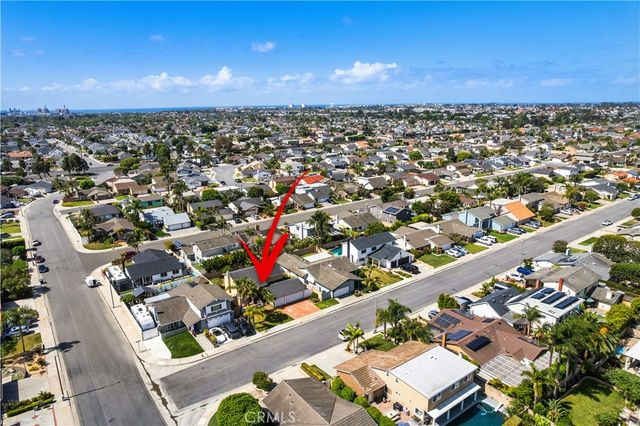 8712 Bellmead Drive, Huntington Beach, CA 92646