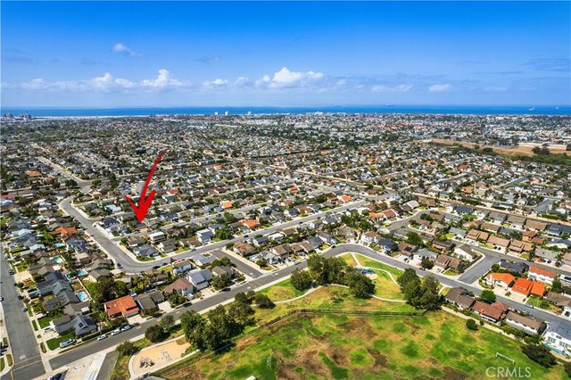 8712 Bellmead Drive, Huntington Beach, CA 92646