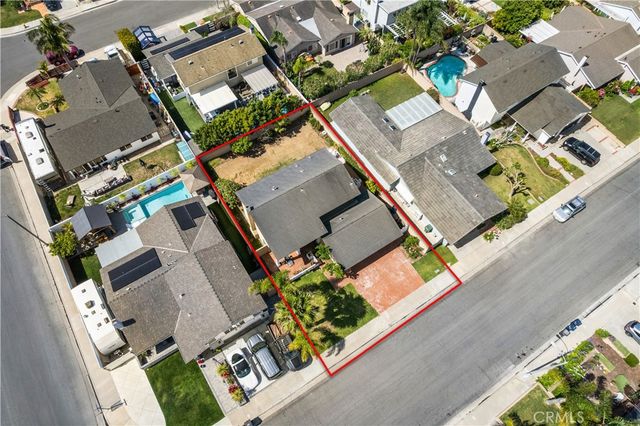 8712 Bellmead Drive, Huntington Beach, CA 92646
