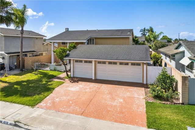8712 Bellmead Drive, Huntington Beach, CA 92646