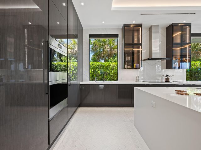 3916 Country Club Lane, Fort Lauderdale, FL 33308