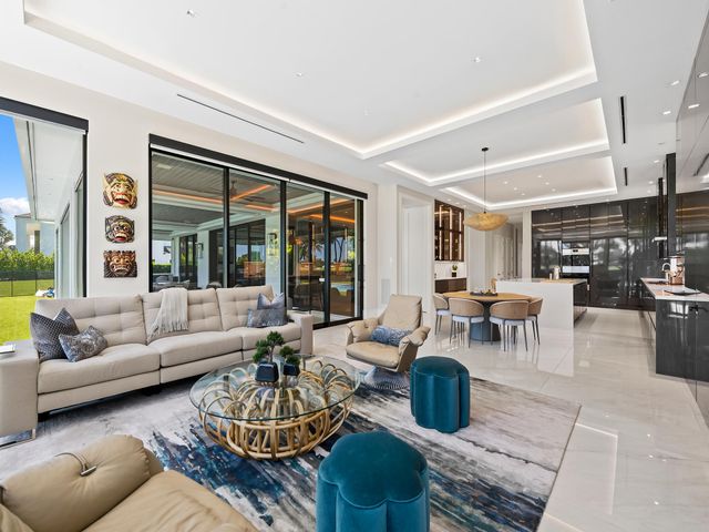 3916 Country Club Lane, Fort Lauderdale, FL 33308