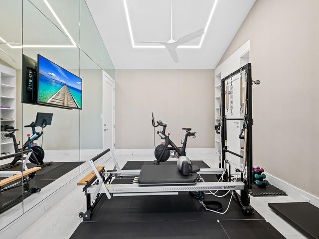 3916 Country Club Lane, Fort Lauderdale, FL 33308