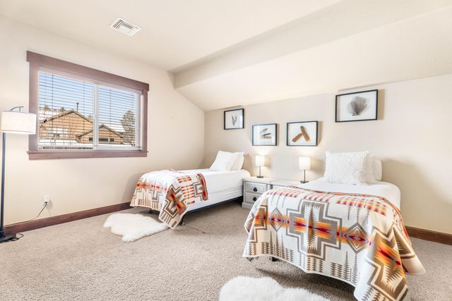 60515 Snap Shot Loop, Bend, OR 97702