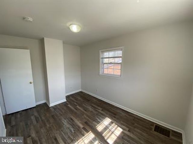 155 LONGSTREET AVE, Fredericksburg, VA 22401