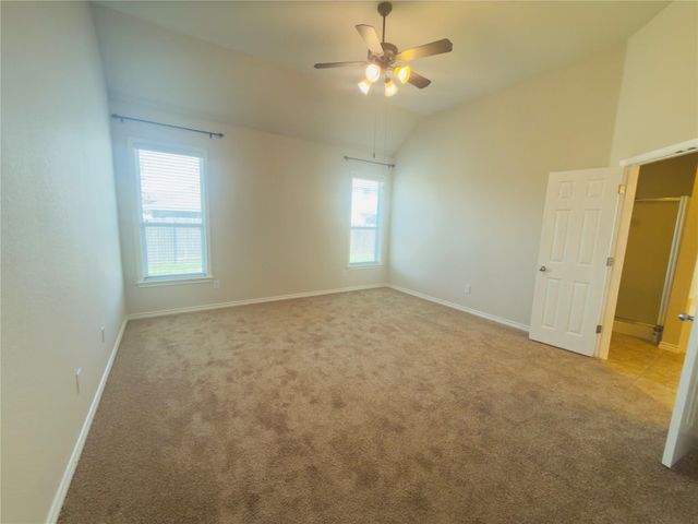 3932 Links LN, Round Rock, TX 78664