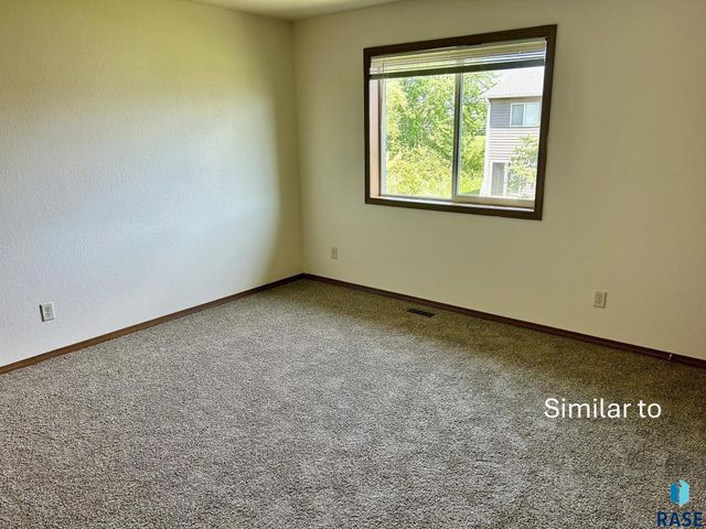 335 Arianna Pl Place, Tea, SD 57064