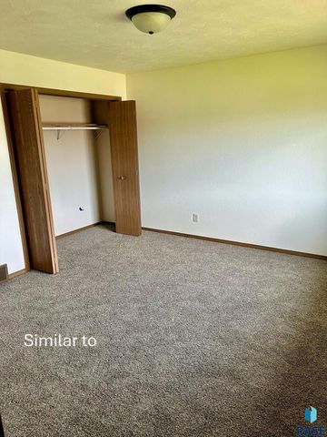 335 Arianna Pl Place, Tea, SD 57064