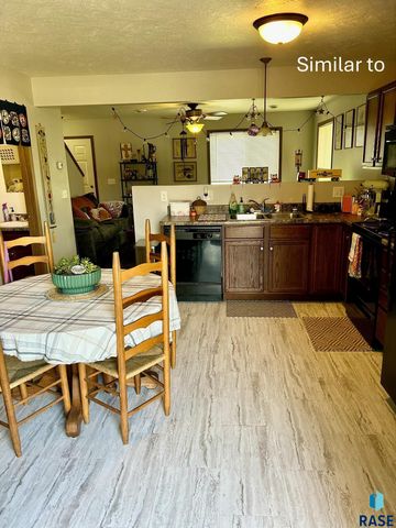 335 Arianna Pl Place, Tea, SD 57064