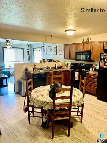 335 Arianna Pl Place, Tea, SD 57064