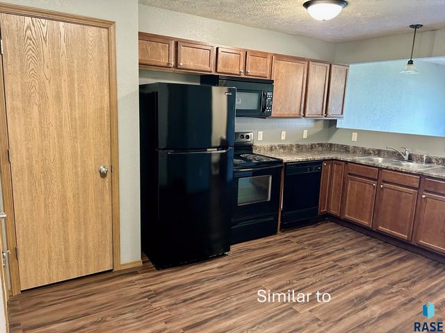 335 Arianna Pl Place, Tea, SD 57064