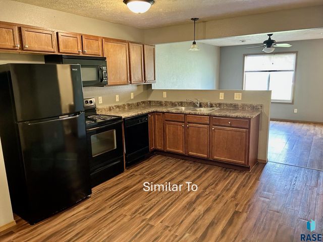 335 Arianna Pl Place, Tea, SD 57064