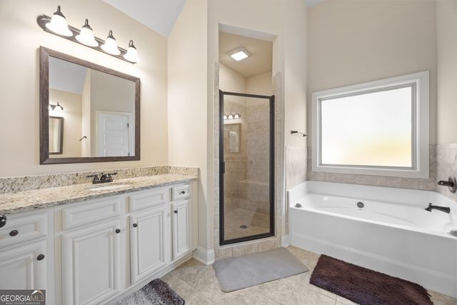 170 Homestead Circle, Forsyth, GA 31029