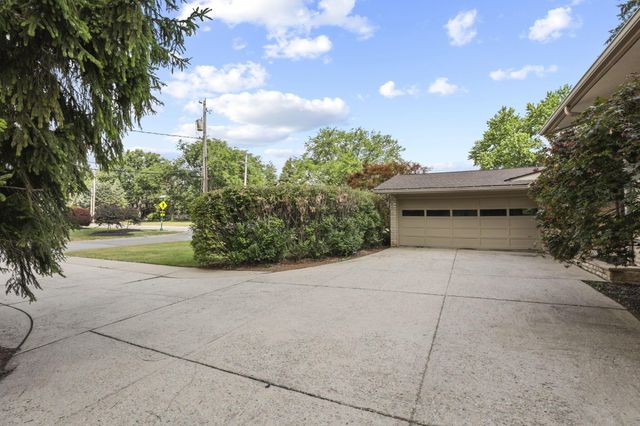 4094 Lyon Drive, Upper Arlington, OH 43220